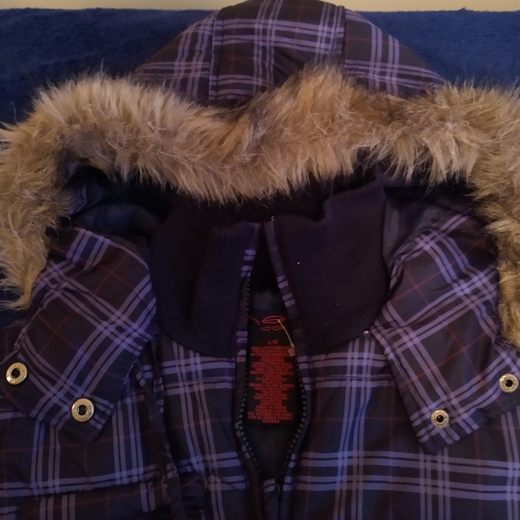 New Look Hooded Vest - Picture 1 of 8